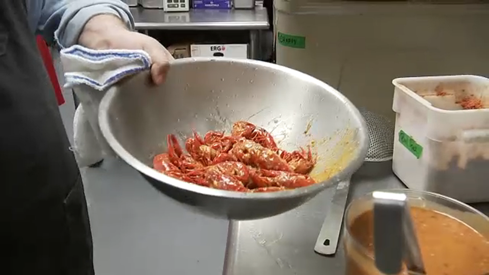 Houston restaurants like Josephine's in Midtown are managing a challenging start to crawfish season - Vimarsana News