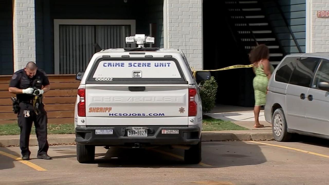 2 women found dead in apparent murder-suicide in NW Harris Co, sheriff says