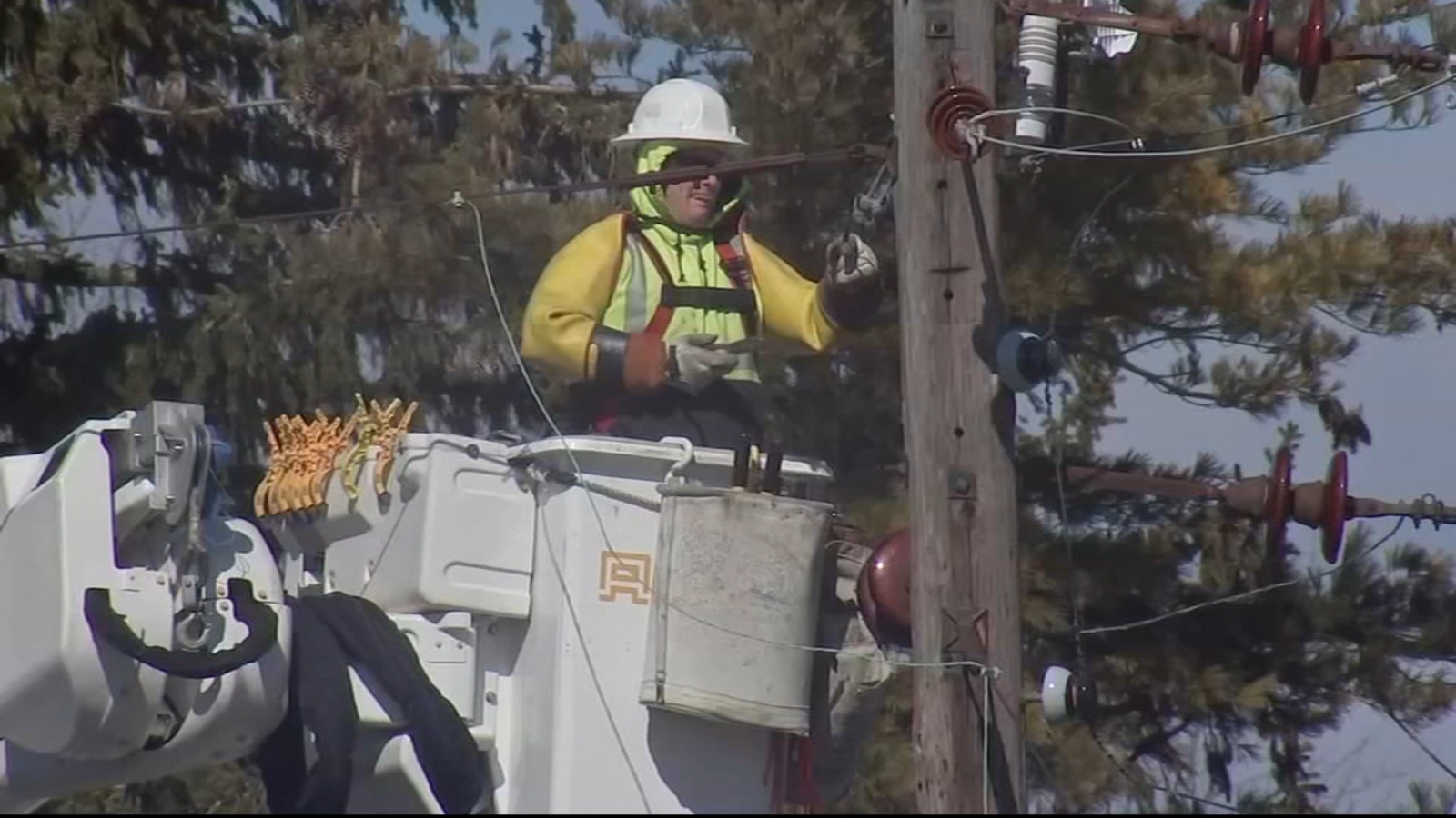 Pa. storm damage Crews work to restore power to thousands following