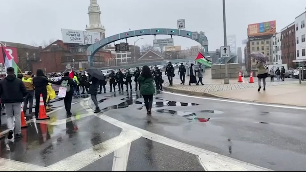 Protests halts traffic on Ben Franklin Bridge in Philadelphia