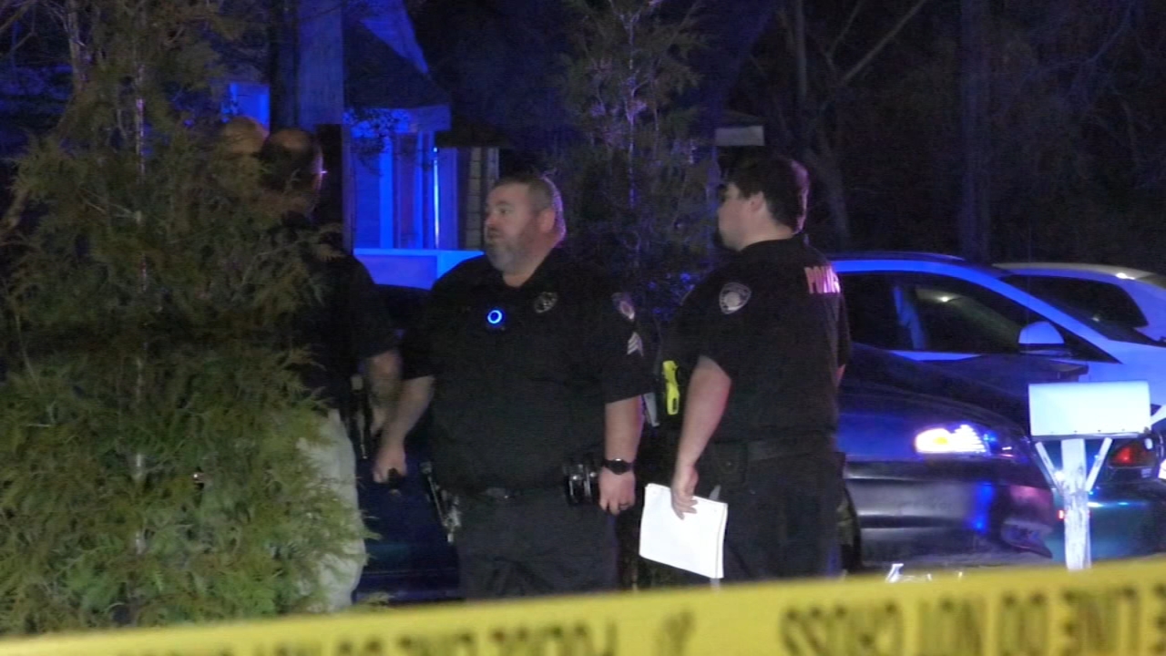 Man hospitalized after overnight shooting in Harnett County
