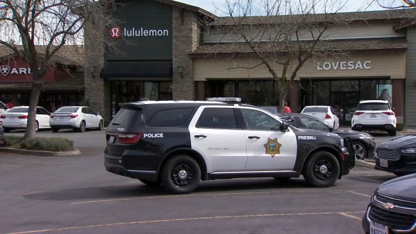 Police investigating theft at Fresno Lululemon
