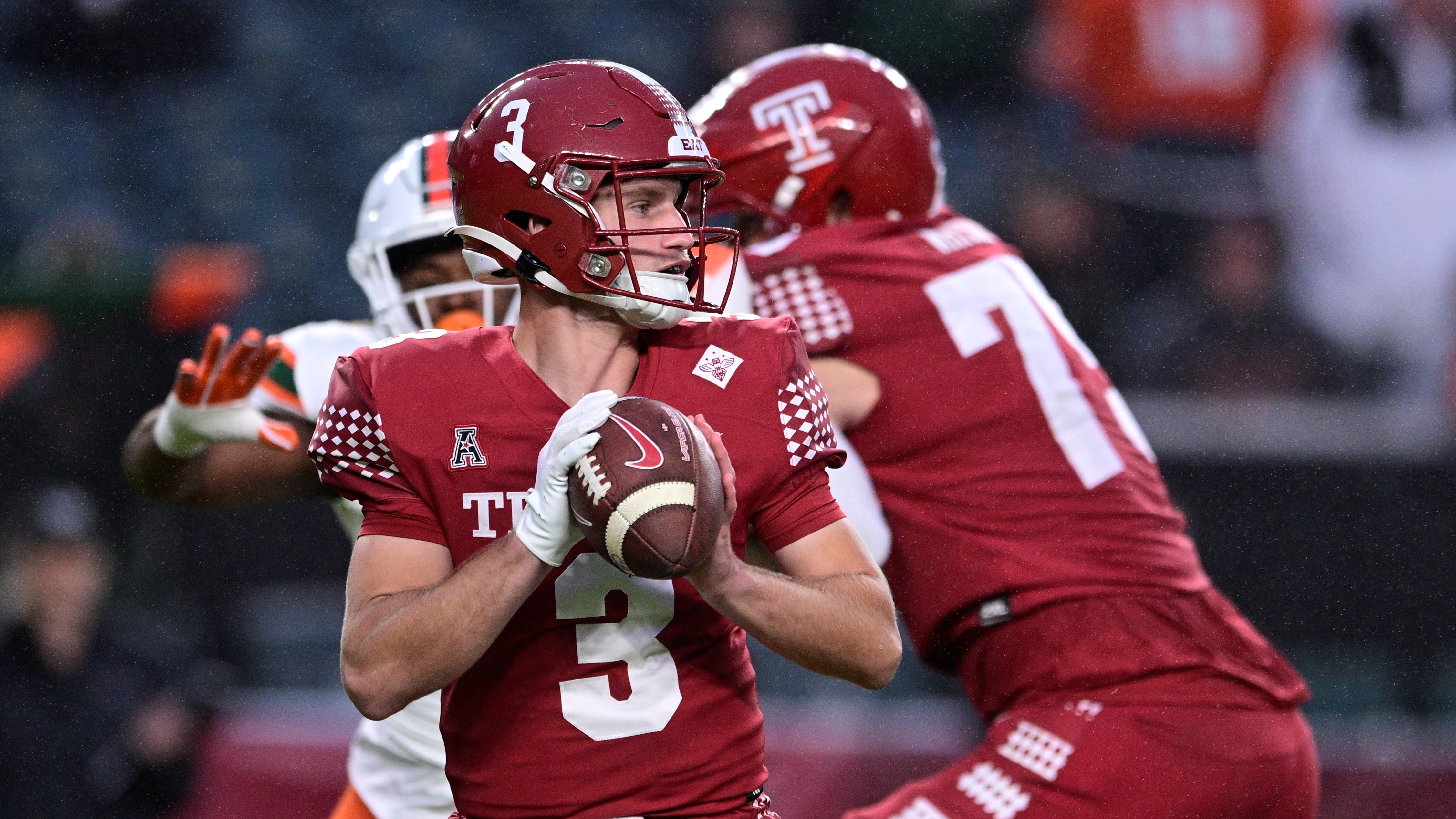 Temple University law school hotline guides student-athletes on licensing deals