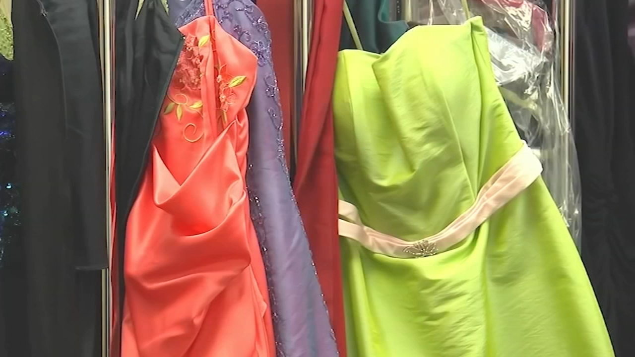 Apex Prom Shoppe | Apex church provides free dresses, accessories to prom-goers  - ABC11 Raleigh-Durham
