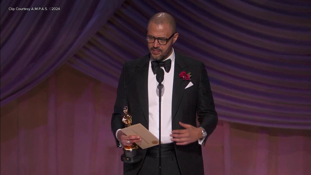 'American Fiction' wins Best Adapted Screenplay