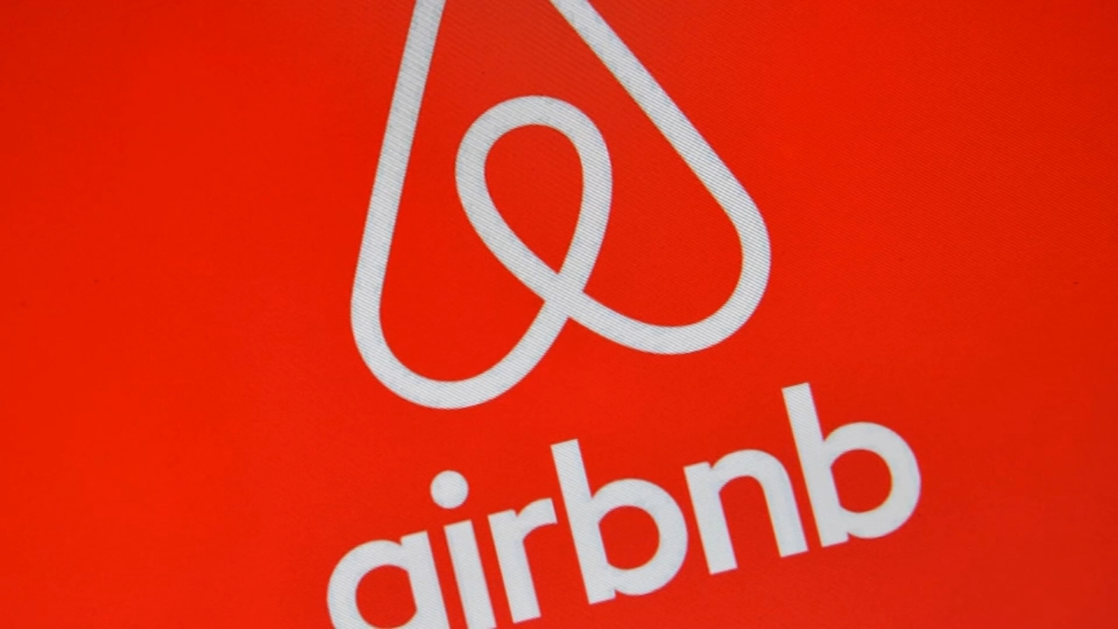Airbnb bans the use of indoor security cameras