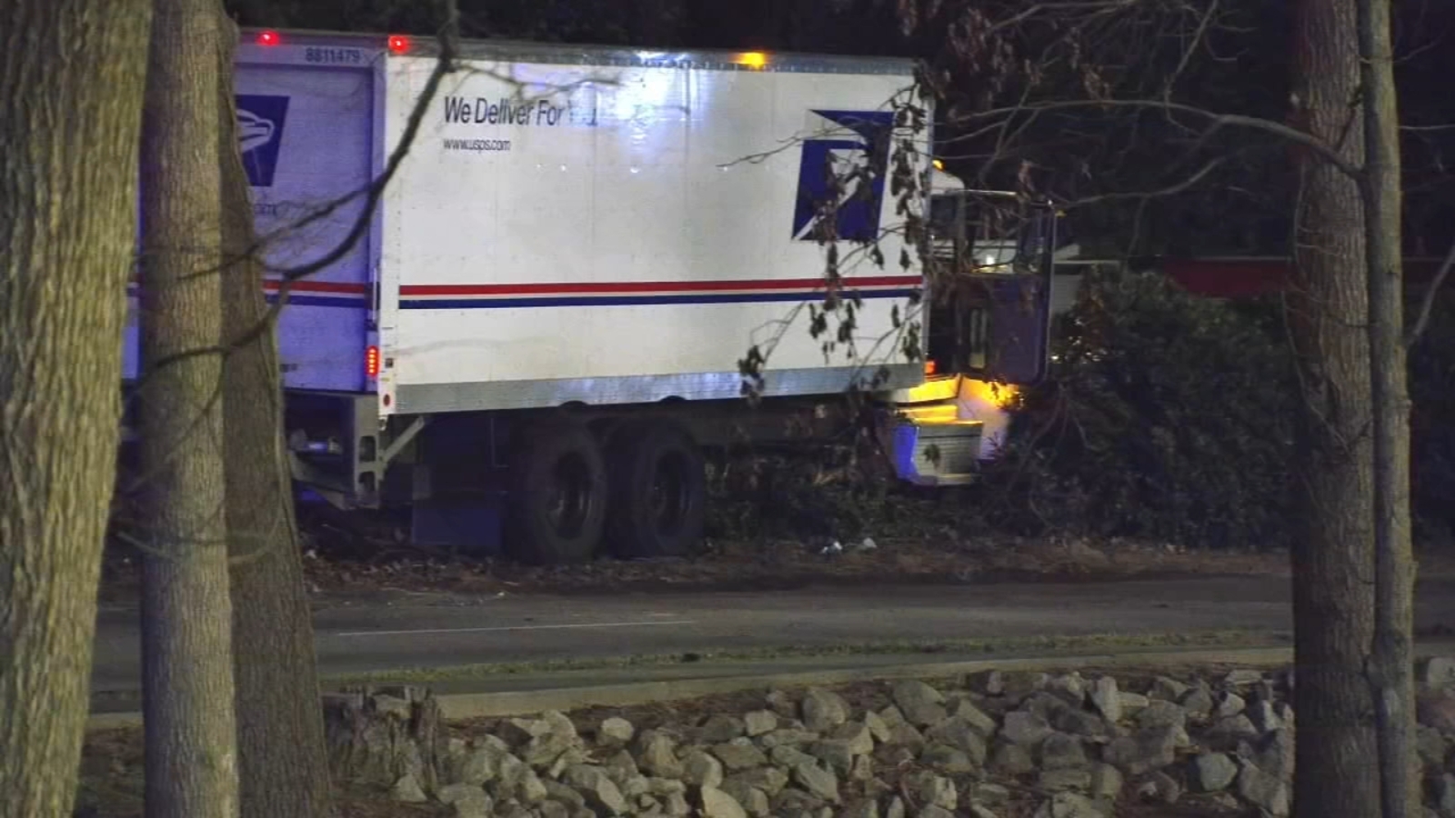 Mail truck crashes into a power pole near WakeMed in Raleigh ABC11