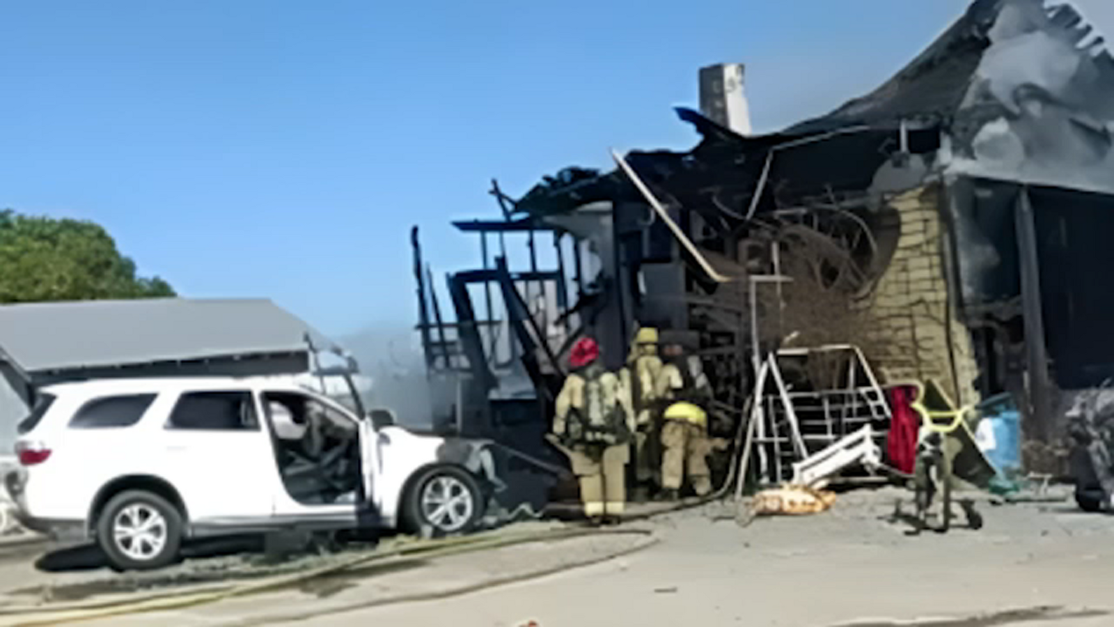 Community mourning 2 young siblings killed in Kingsburg house fire