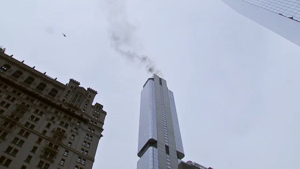 Crews battle high-rise building fire in Lower Manhattan