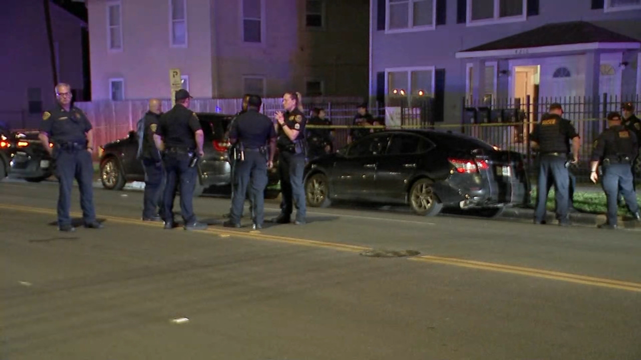 2-year-old leads police to attempted murder-suicide of 2 adults: HPD