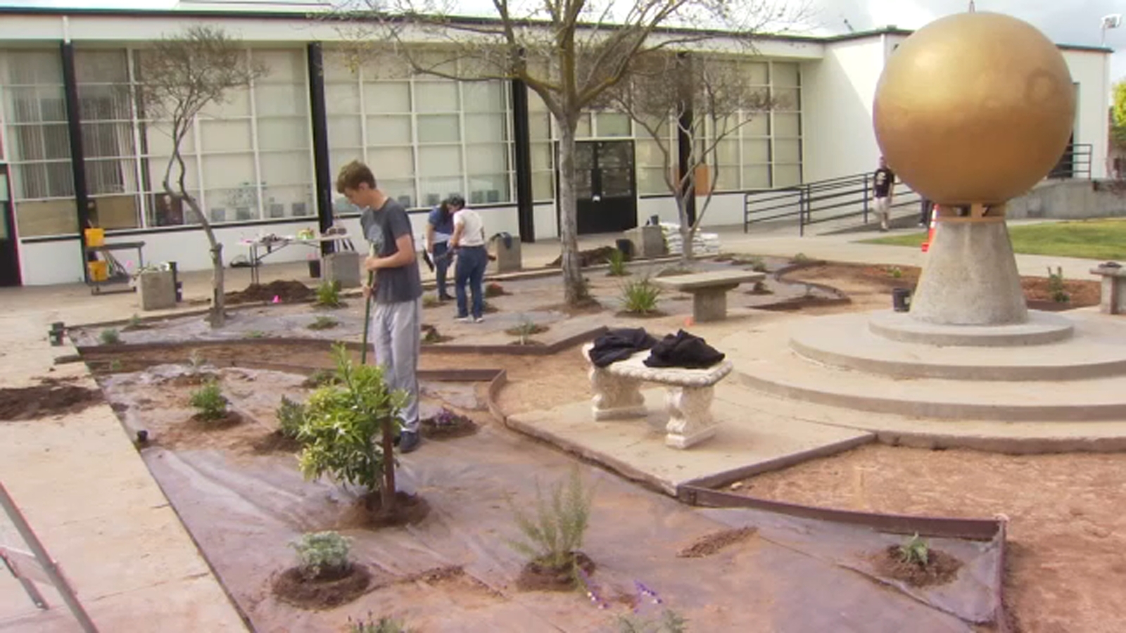 New 'peace garden' at Edison High School for students