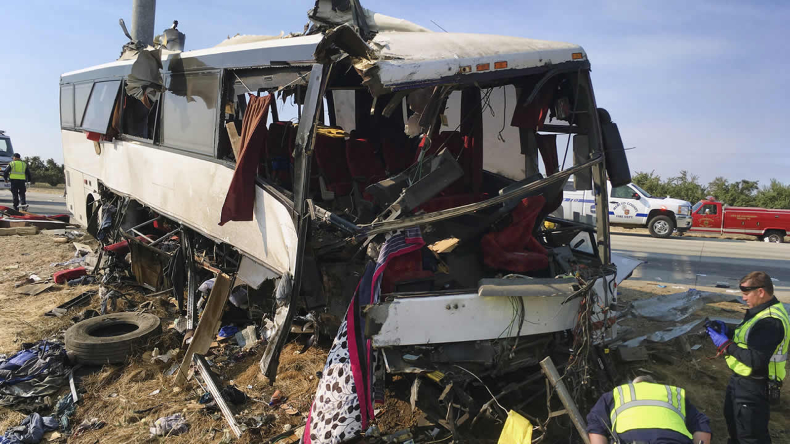 Ntsb Investigators Begin Probing Fatal California Bus Crash Abc7 San Francisco