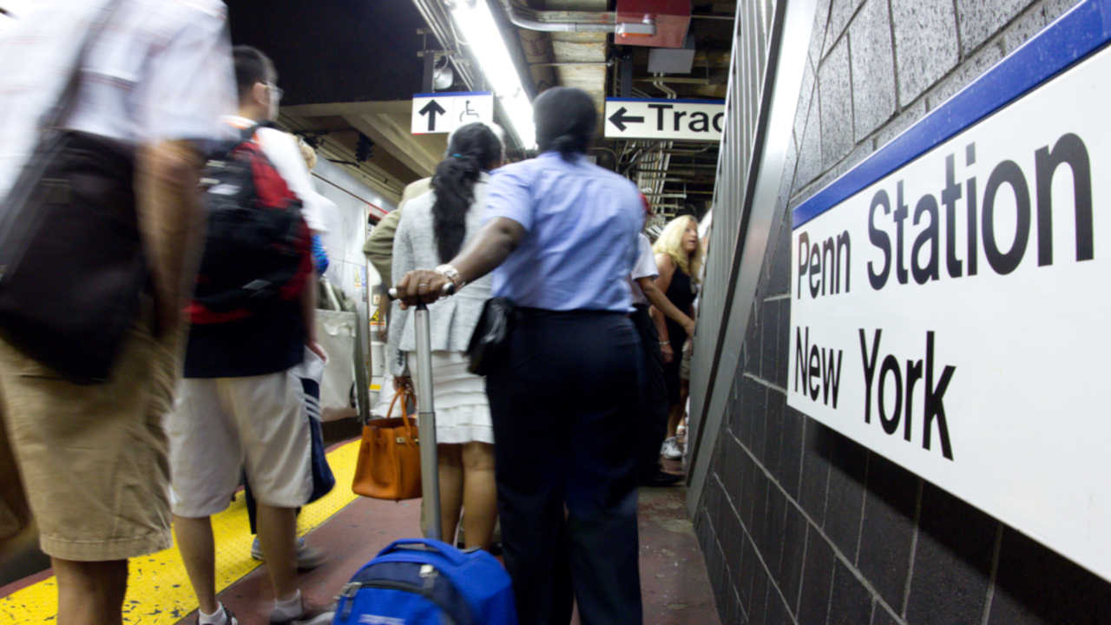 LIRR train derailment: Train service is back on track for Monday - Vimarsana News