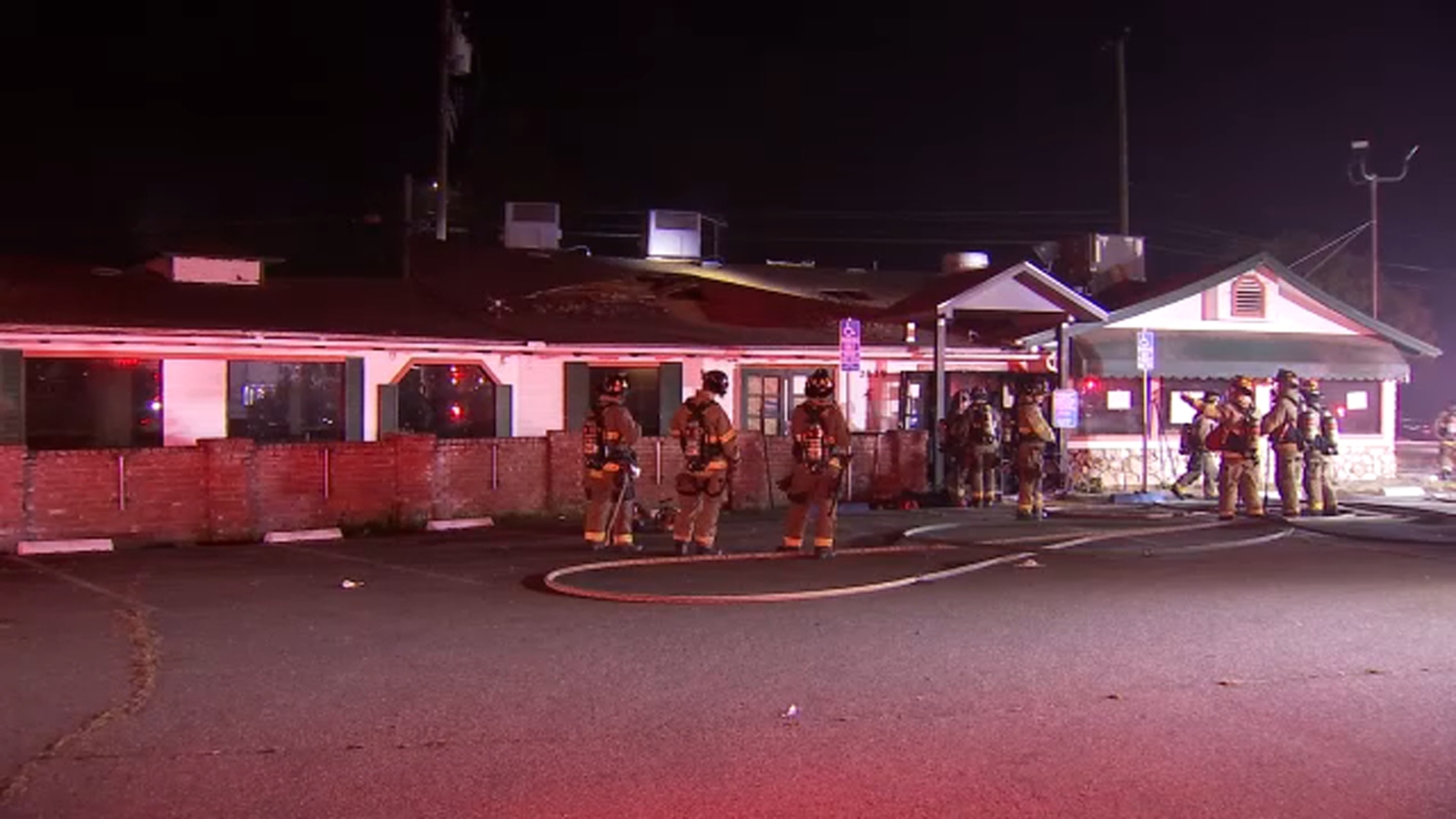Crews investigating 'suspicious' fire at vacant central Fresno building