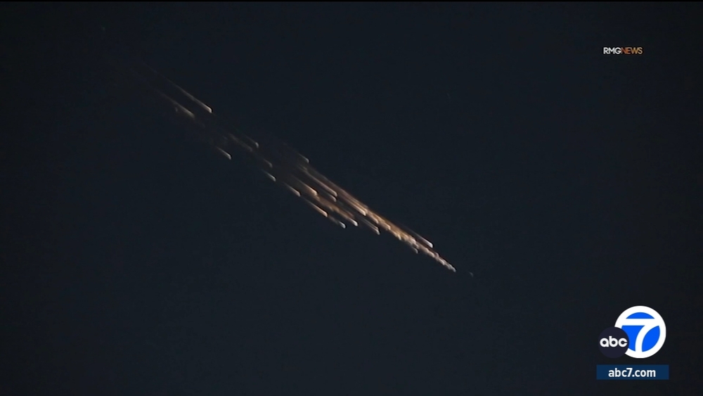 Mystery remains about bright streaking objects in SoCal skies