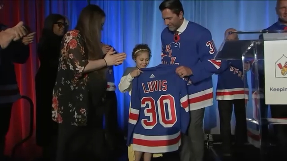 Child cancer survivor hits the ice with former NHL players