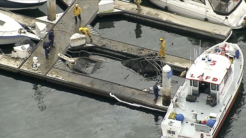 AIR7 HD: Video shows scene of boat fire in San Pedro