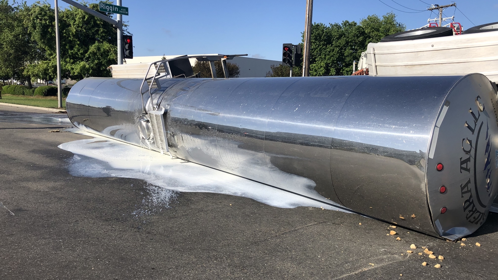 Milk tanker overturns in Visalia, causes traffic jam
