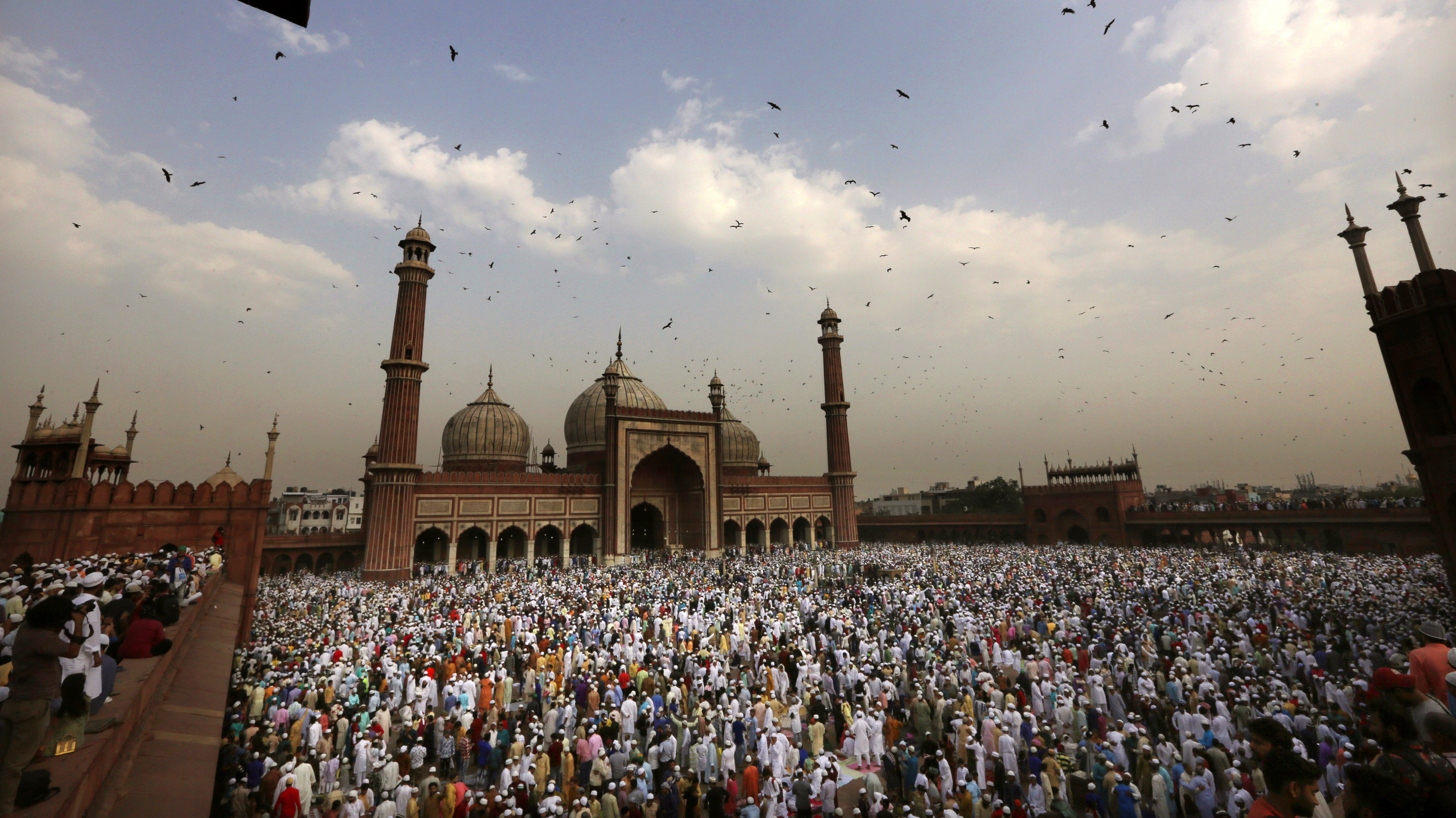 What Muslim holiday is today? How to congratulate Eid al-Fitr after Islamic holy month of Ramadan - Vimarsana News