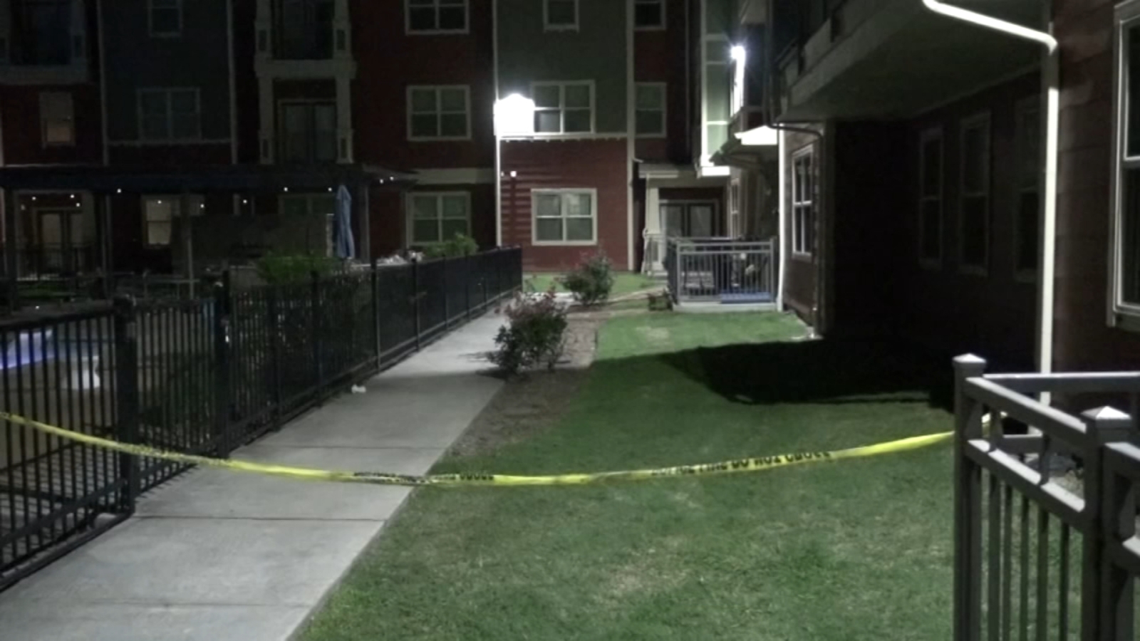 Cullen Boulevard shooting 2 people left injured after 2 suspects open