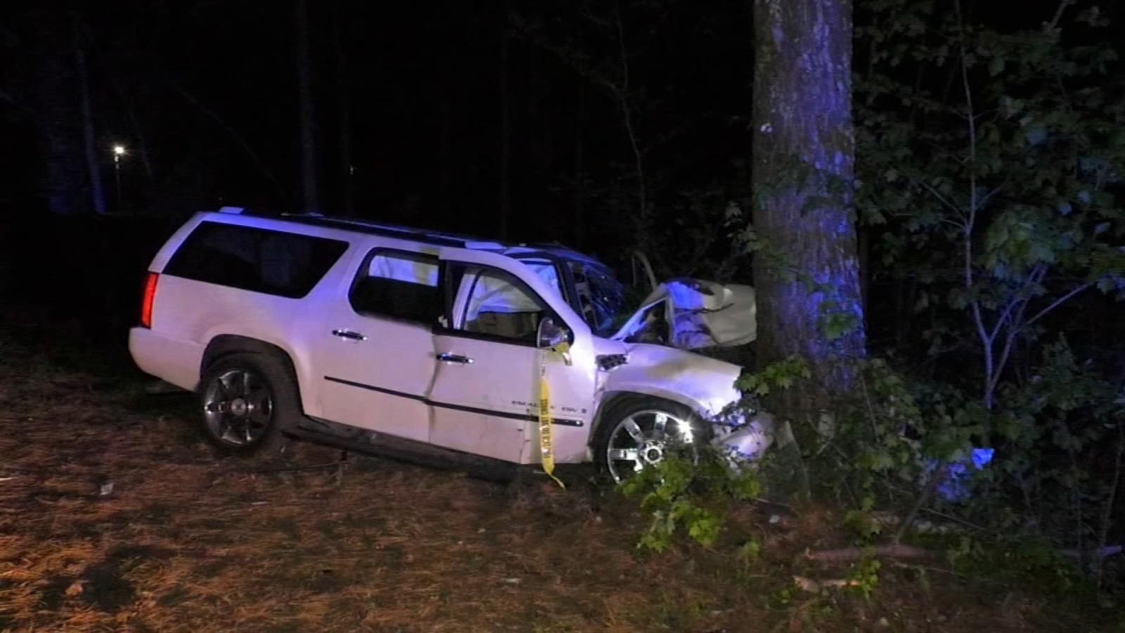 1 person flown to hospital after vehicle crashes into tree in Harnett ...