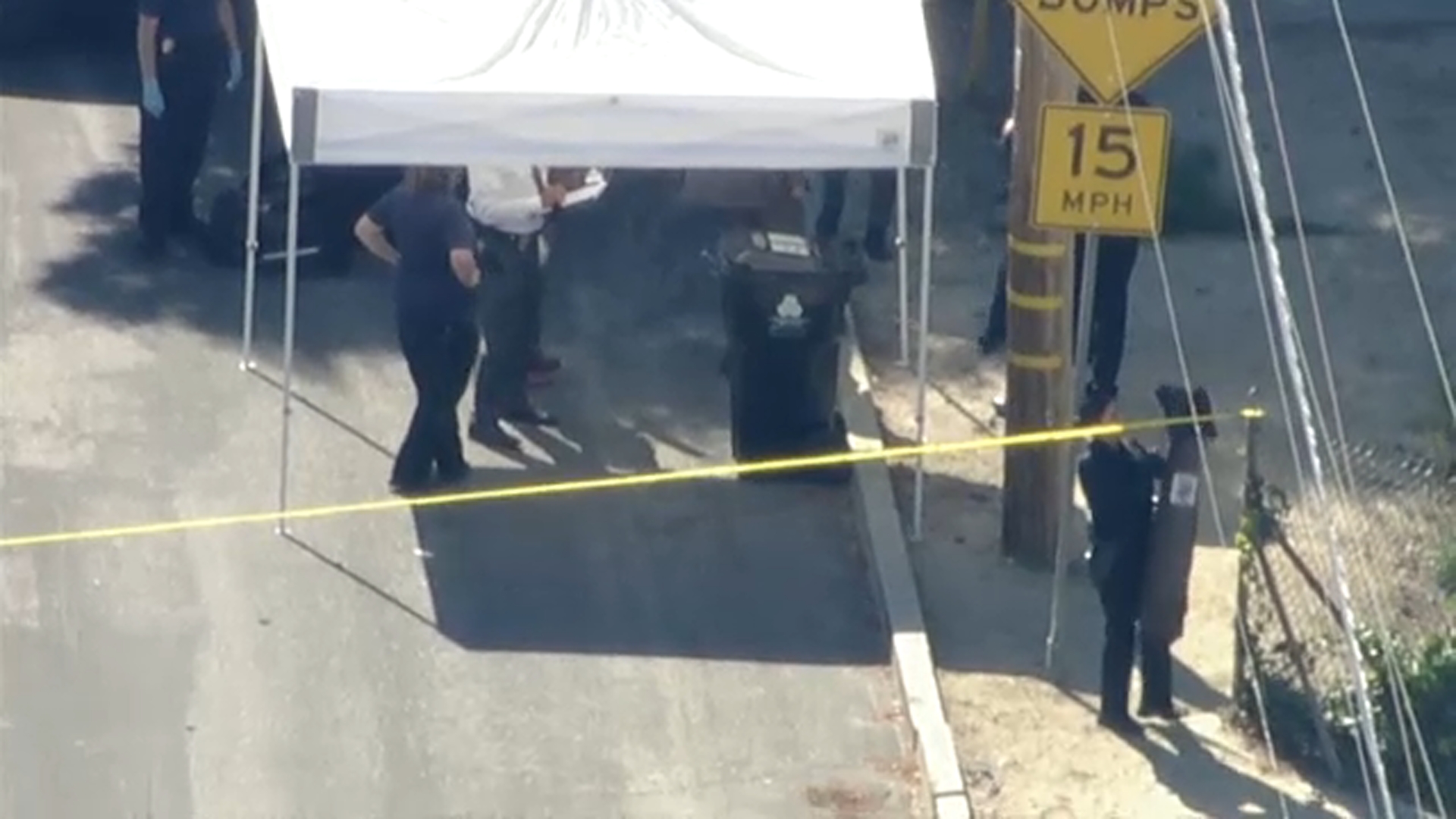 Encuentran cuerpo en bote de basura en área de Sunland en Los Ángeles