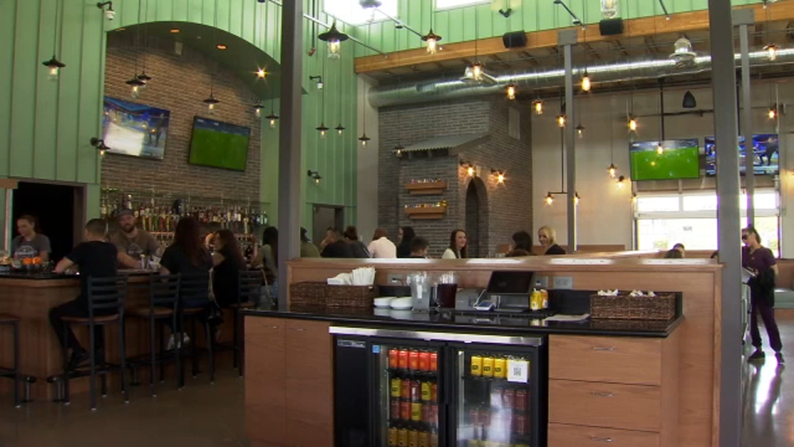 Mad Duck opens new location in northeast Fresno