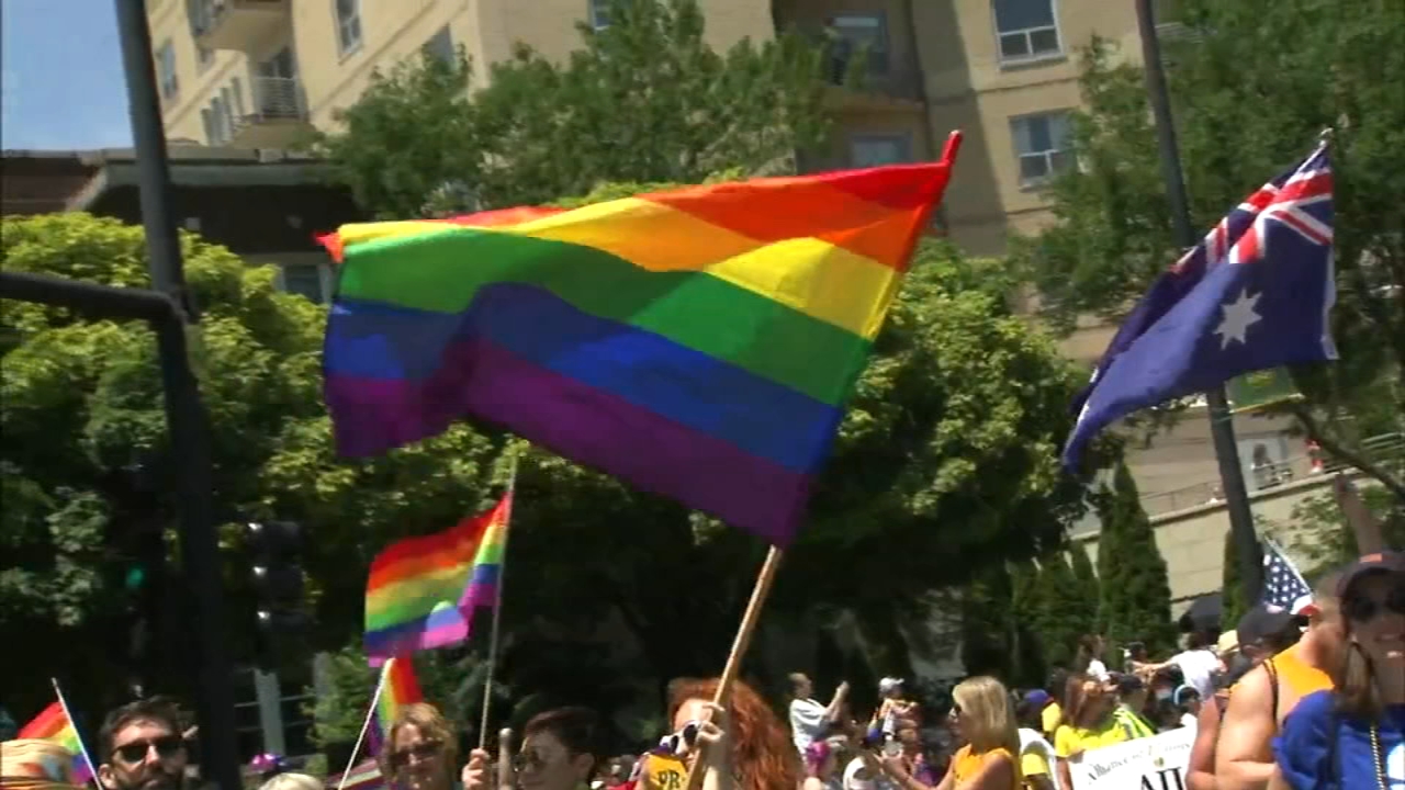 Chicago Pride Parade 2024 in Lakeview will now allow participants from schools, organizers say; Nettelhorst School coordinating - Vimarsana News