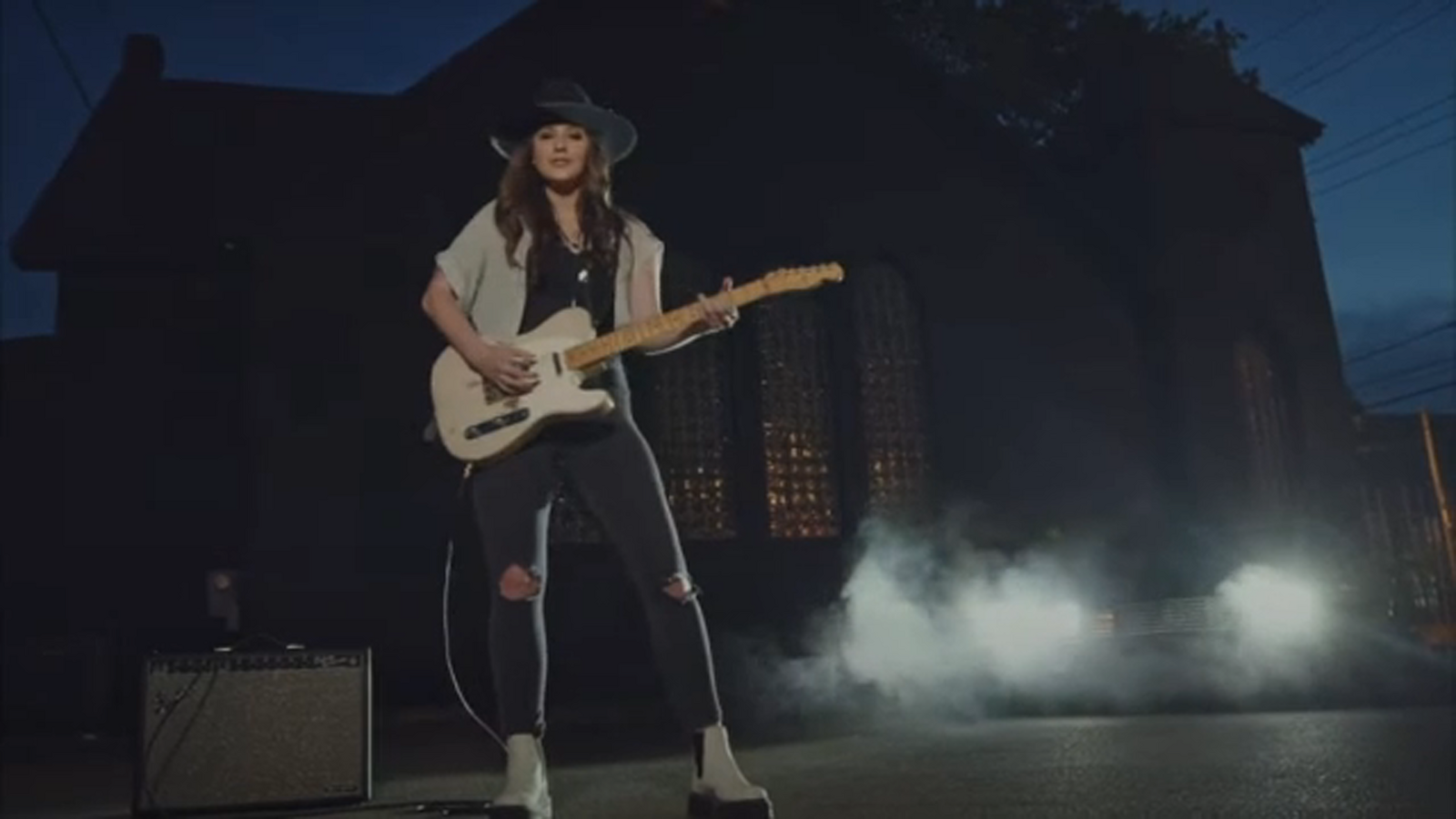 Rising country artist Maggie Baugh to perform at Two Ravens Brewery near Clovis