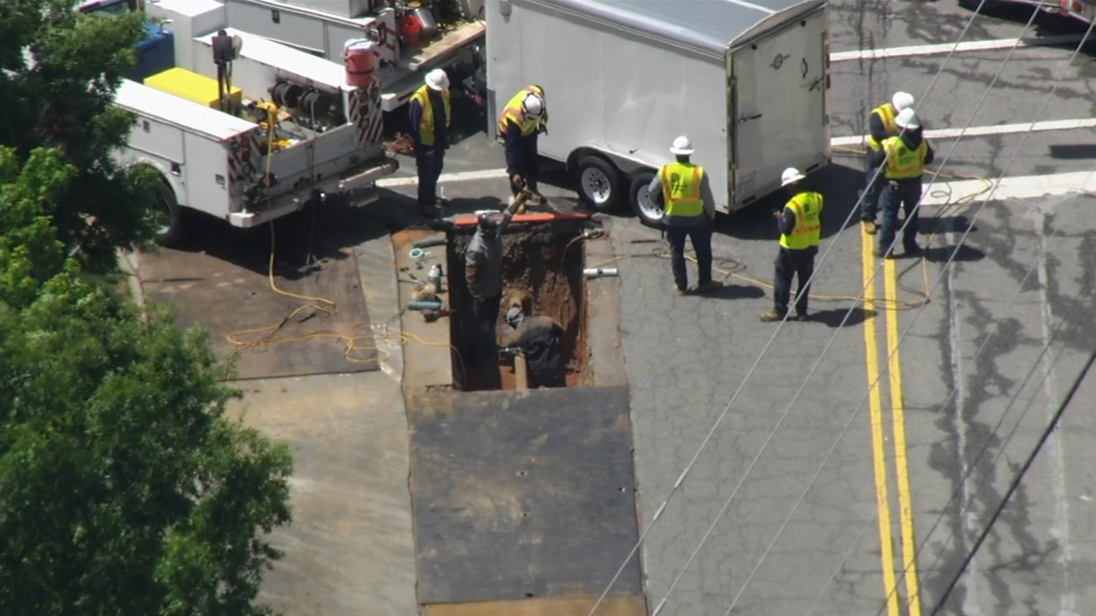 Traffic | Gas leak shuts down Raleigh intersection of Blue Ridge Road, Ed Drive - ABC11 Raleigh