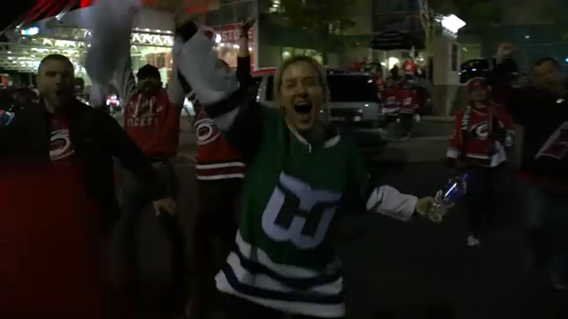 Canes rally from 3 down to stun Islanders 5-3, take 2-0 series lead