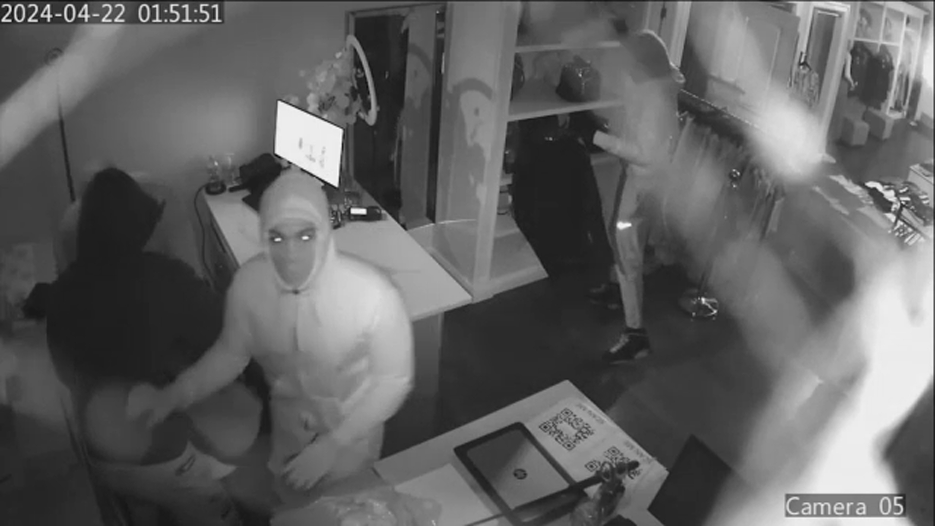 Designer handbags stolen from store in New Jersey
