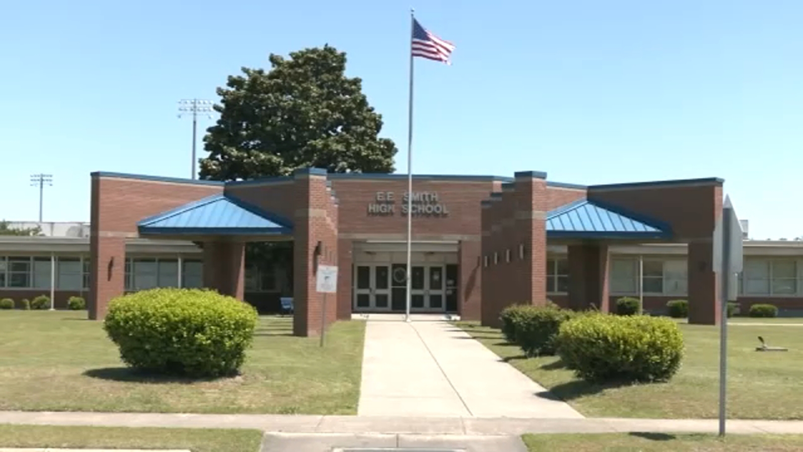 Alumni, residents weigh in on Cumberland County Schools’ plan to move E.E. Smith High School