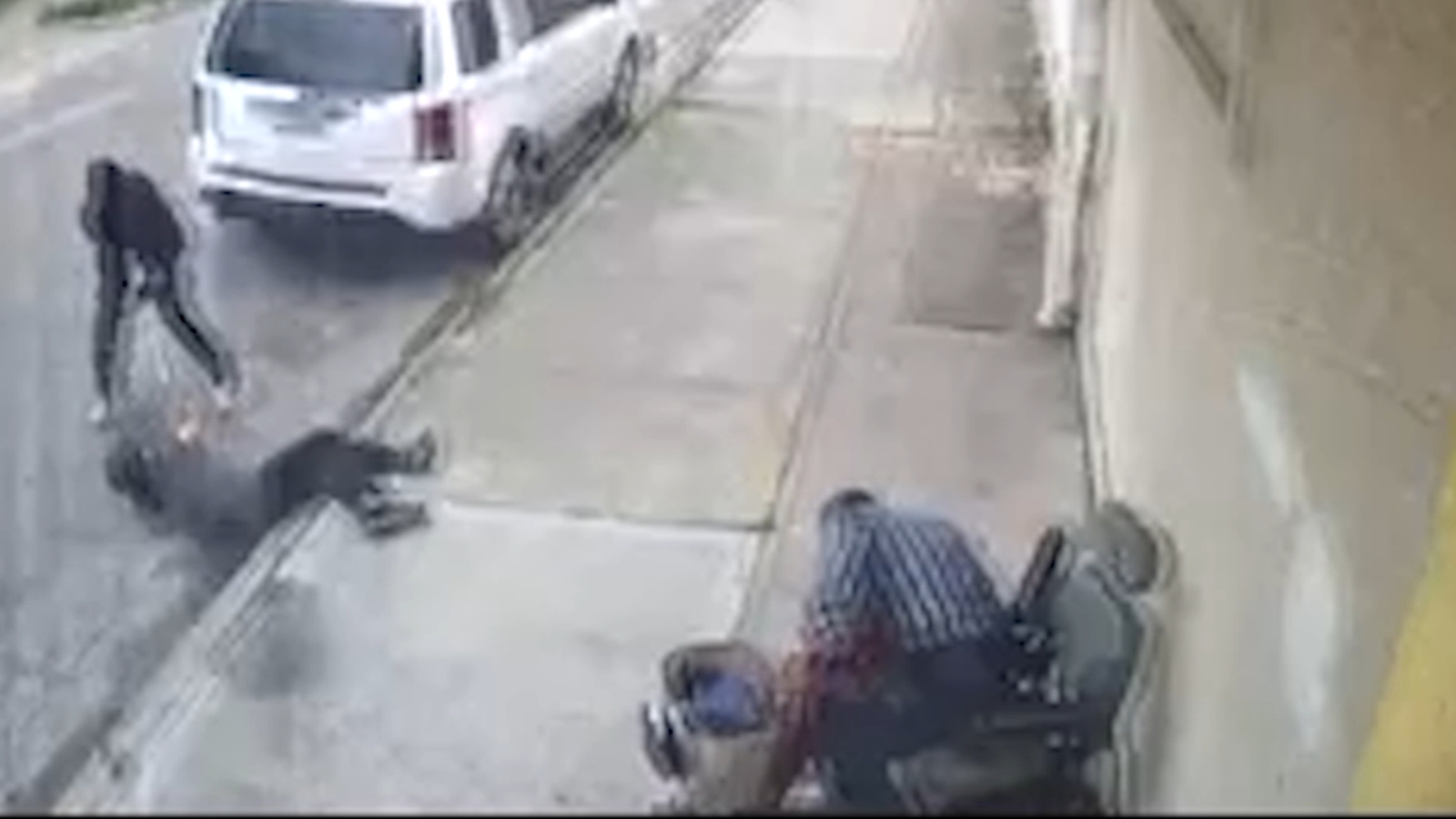 Video shows woman attack man with disabilities, attempt to steal crutch in Houston