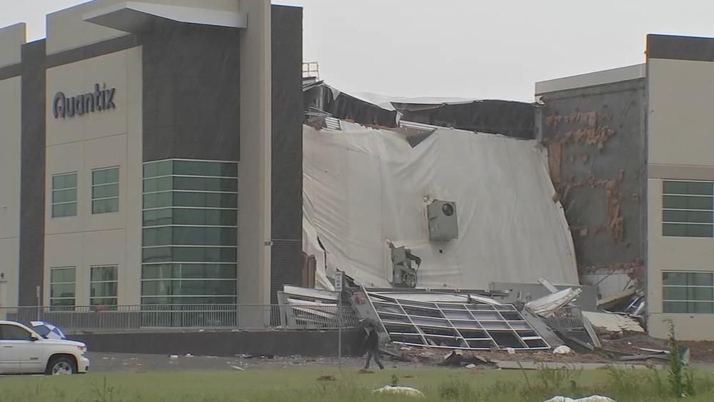 Overnight storms cause partial collapse of Baytown facility