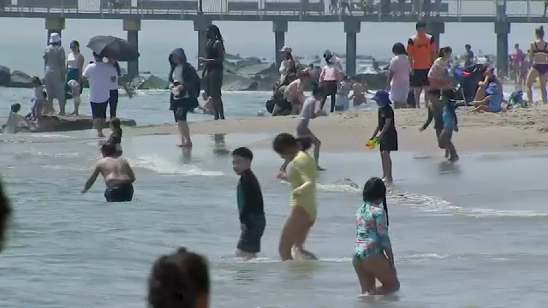 People enjoy taste of summer at Coney Island