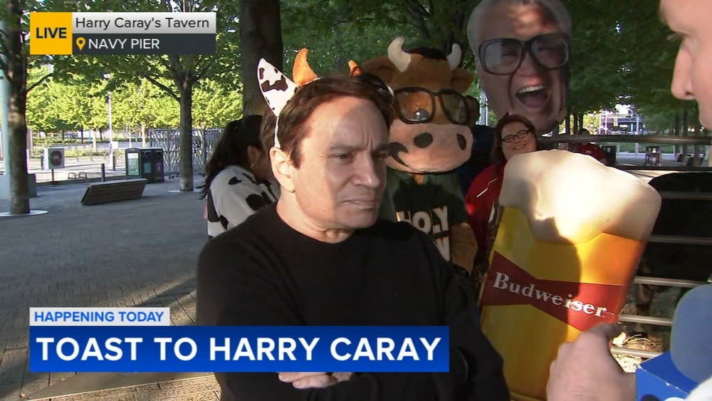 Actor Chris Kattan joins Toast to Harry Caray