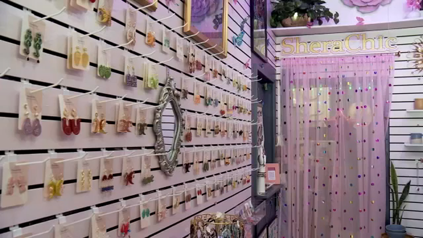 New jewelry store featuring handmade designs now open in Old Town