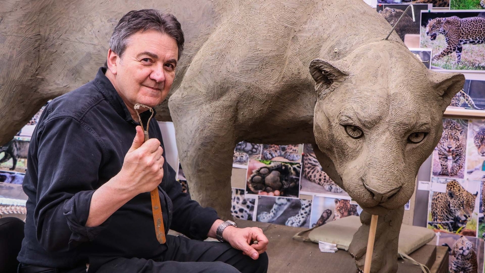 Pa. sculptor creates larger-than-life animal art for Elmwood Park Zoo