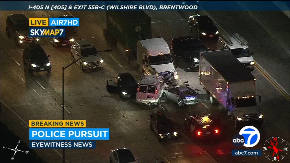Chase suspect slams into oncoming traffic on 405 Freeway