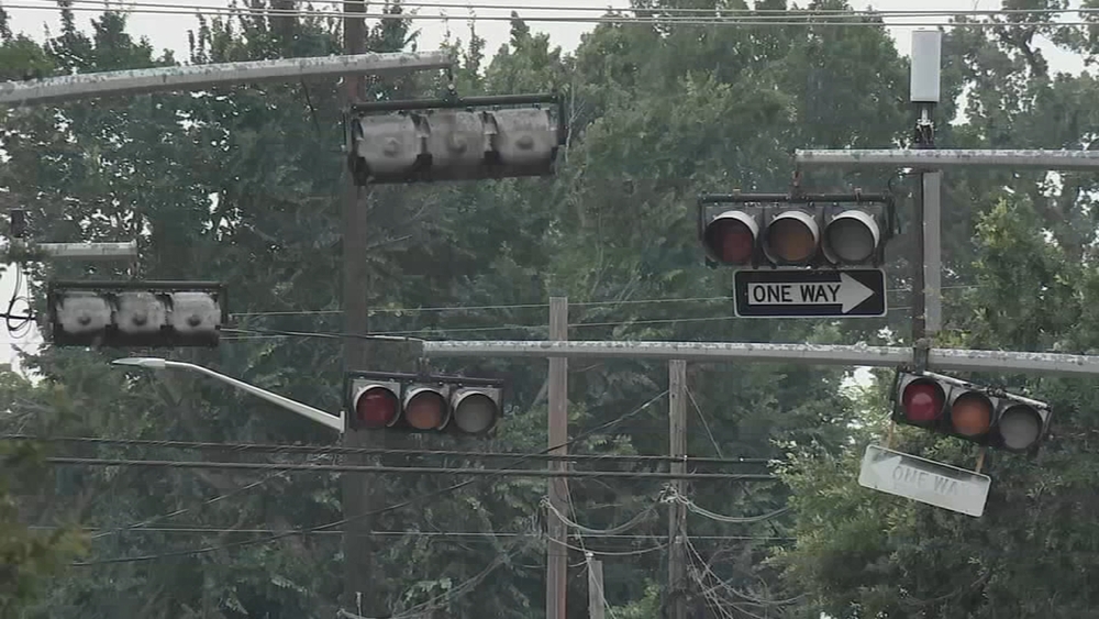 Customers without power now have new trouble: Scorching temps