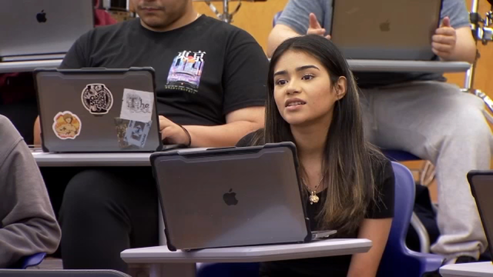 Senior Success Stories: Coalinga senior fulfills promise of graduating after having baby