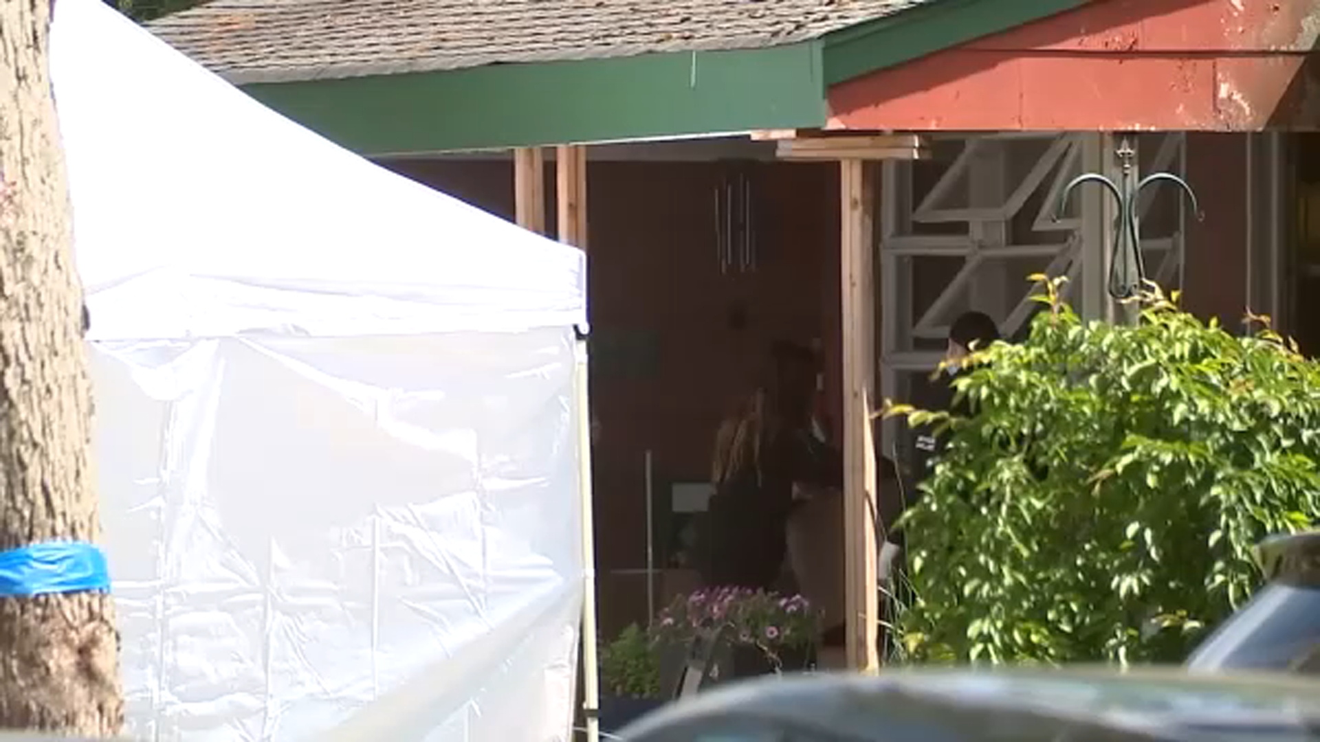Gilgo Beach investigators return to suspect Rex Heuermann's home