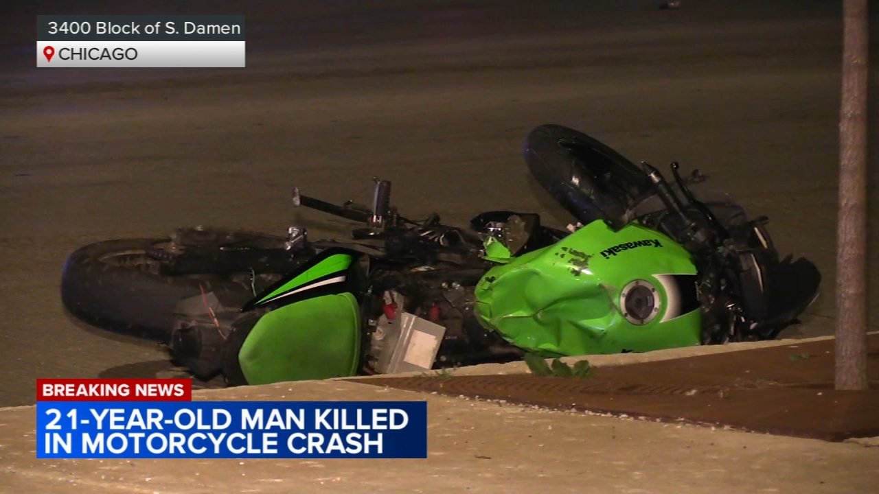 Man killed in motorcycle crash in McKinley Park, police said
