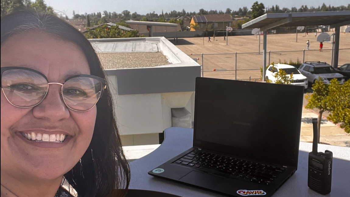 Clovis Unified principal spends day on roof to fulfill promise to students - Vimarsana News