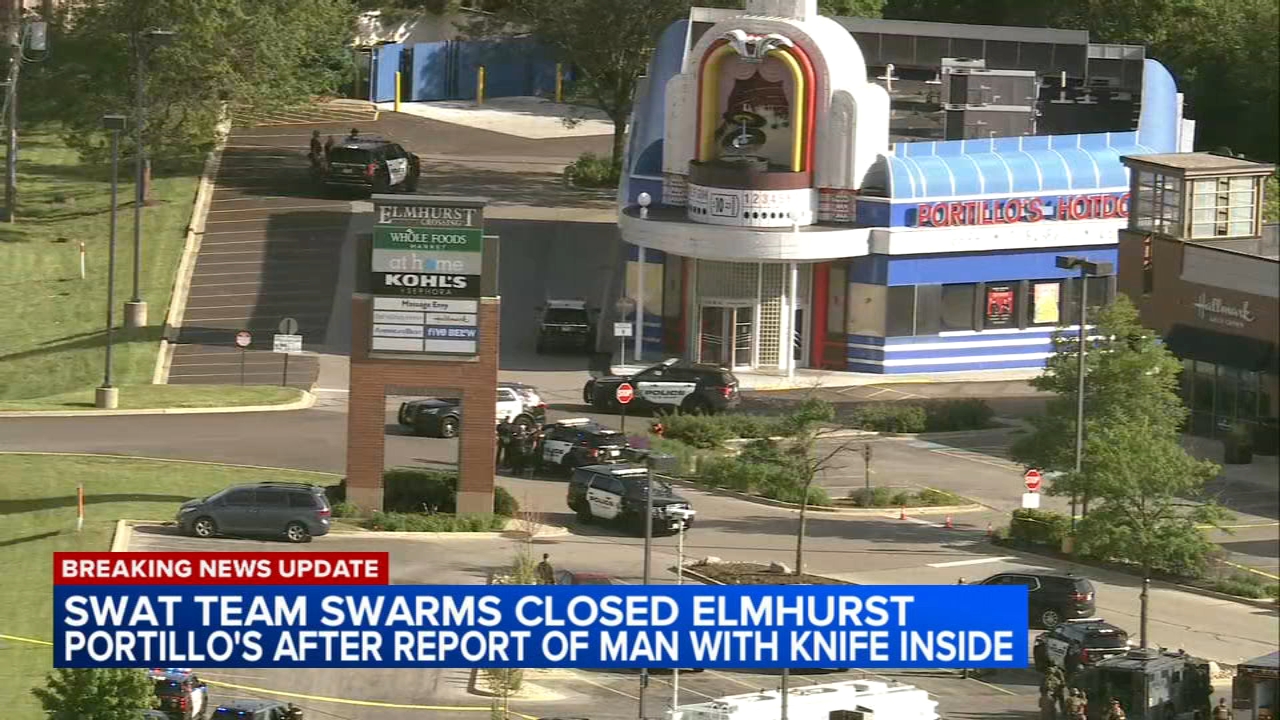Man attacks woman while cleaning closed Elmhurst Portillo's