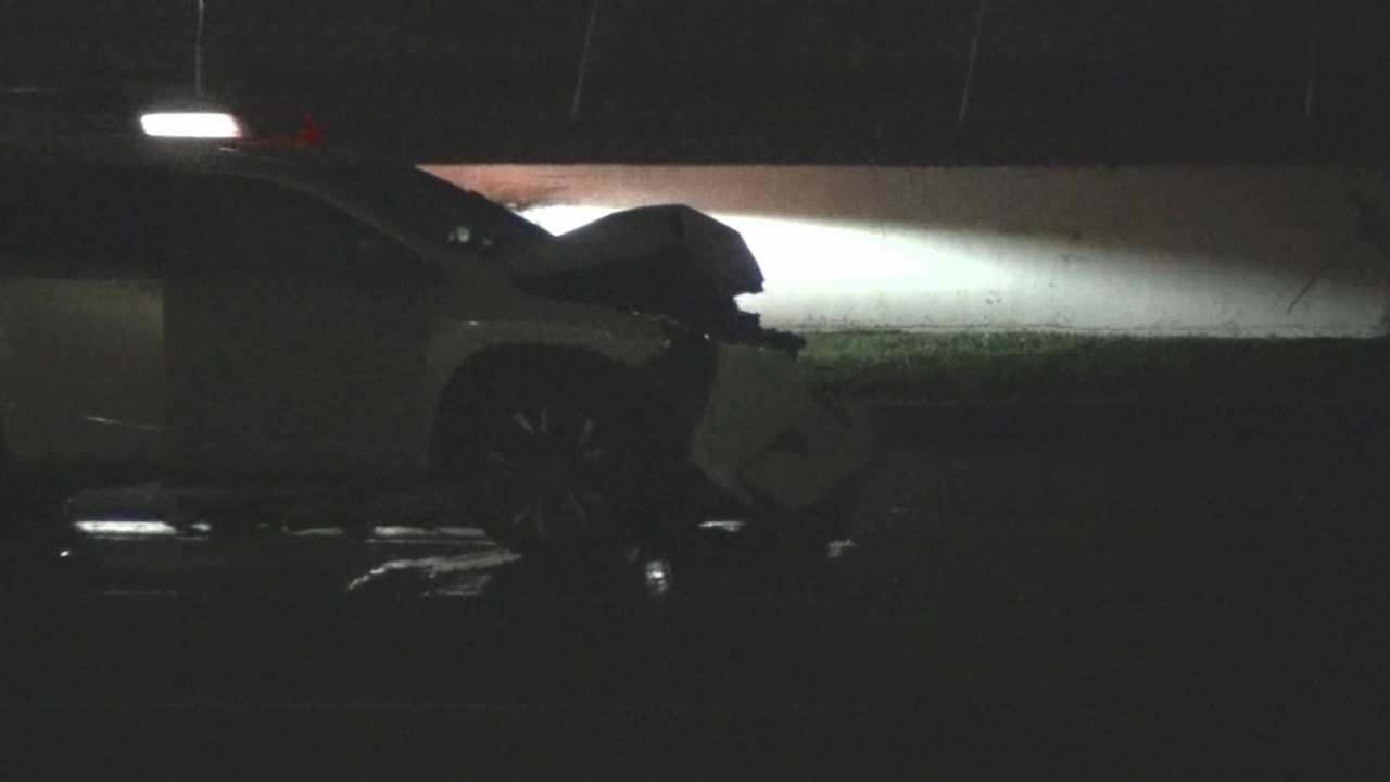 Driver fixing tire on Katy Freeway fatally hit by driver, HPD says