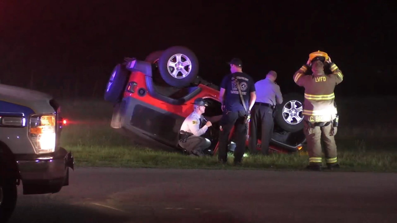 Authorities look for 2 men after high-speed chase in Harnett County