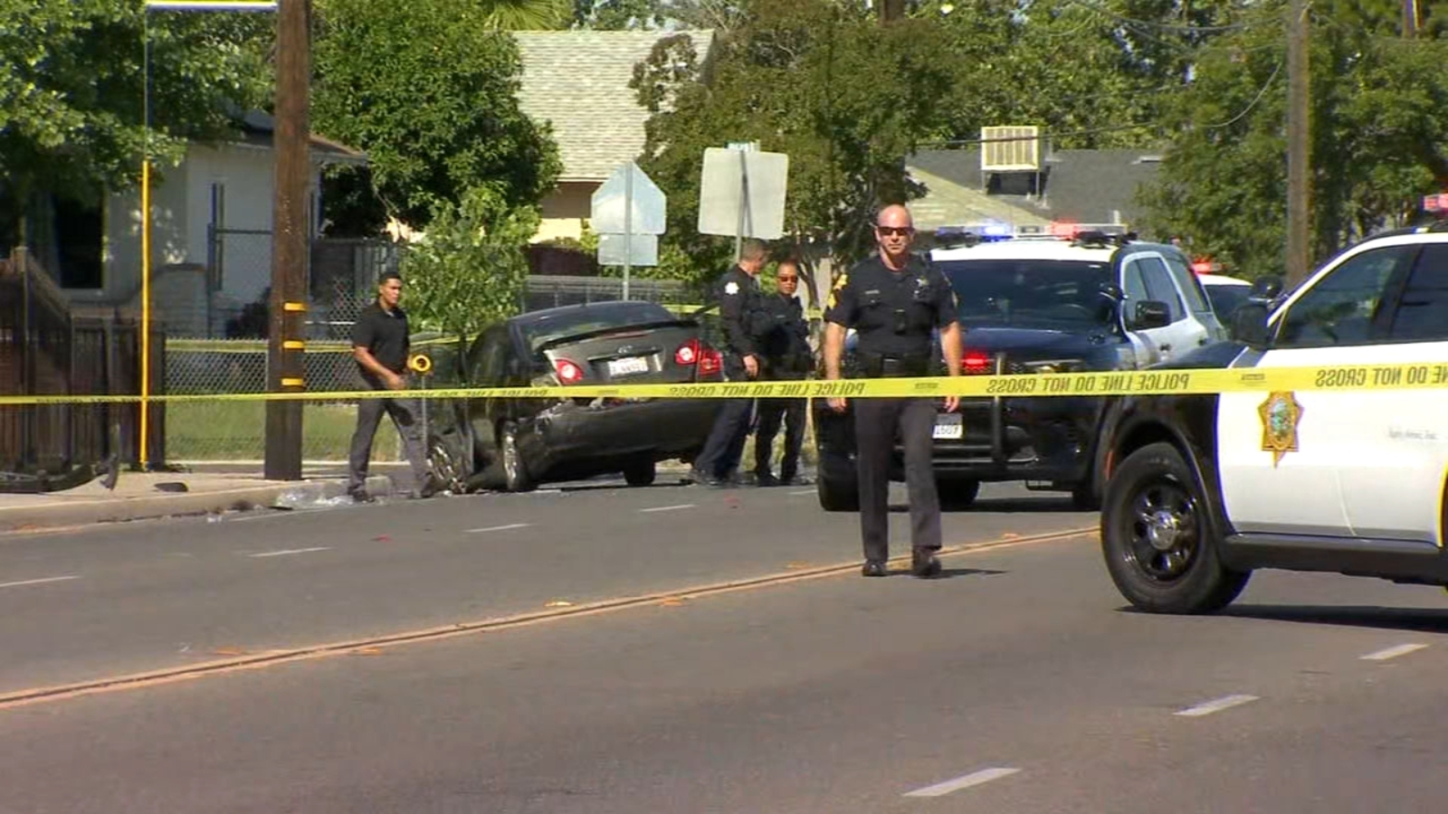 Woman in critical condition after crash in central Fresno, police say