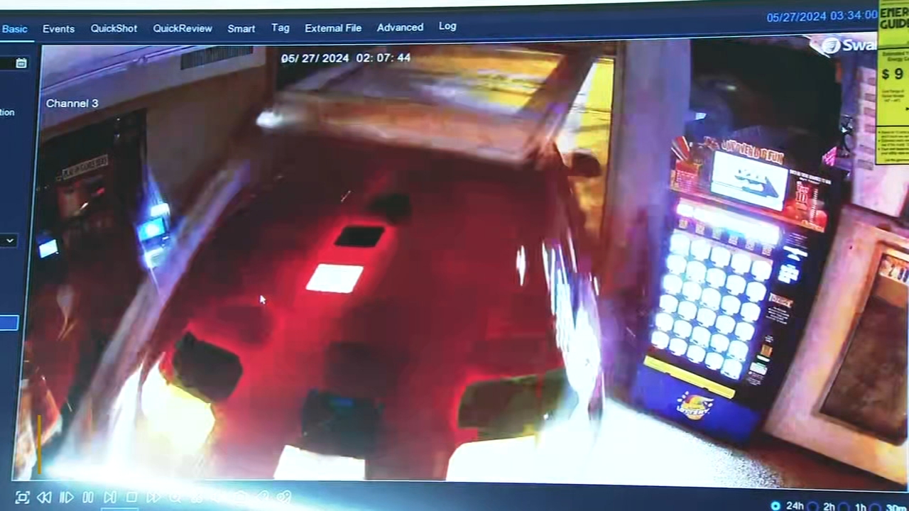 Video captures one of two South Side smash-and-grab burglaries